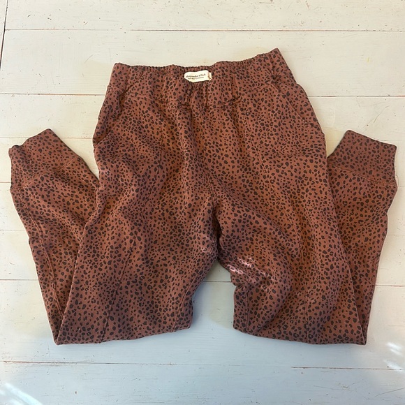 A&F leopard sweatpants, size M - Picture 1 of 7